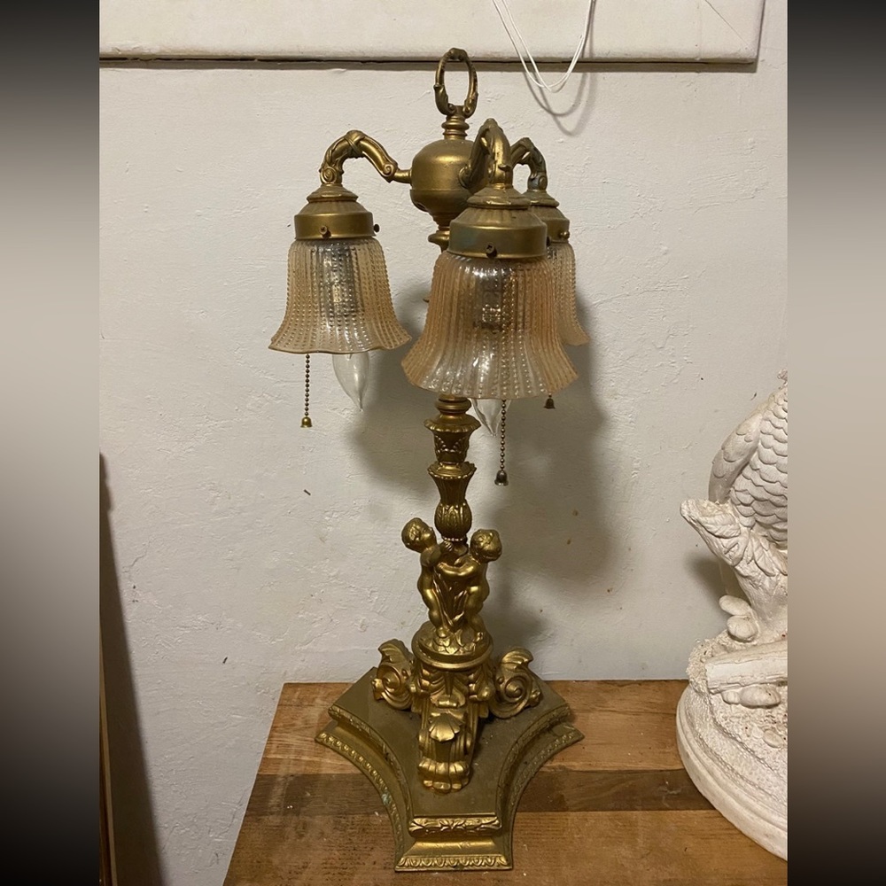 1966 double cherub 3 bulb lamp  wmc